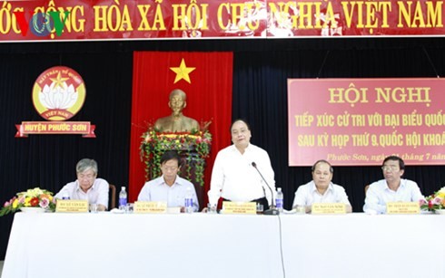 Deputy PM Nguyen Xuan Phuc meets Quang Nam’s voters - ảnh 1